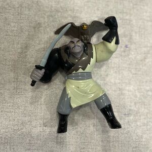 Disney Action Figure with Sword - Black, Gray, Cream
1998 Shan-Yu 4.75"